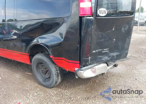 2005 Chevrolet Express G3500 z USA, uszkodzony, nr VIN 1GAHG39U151257779